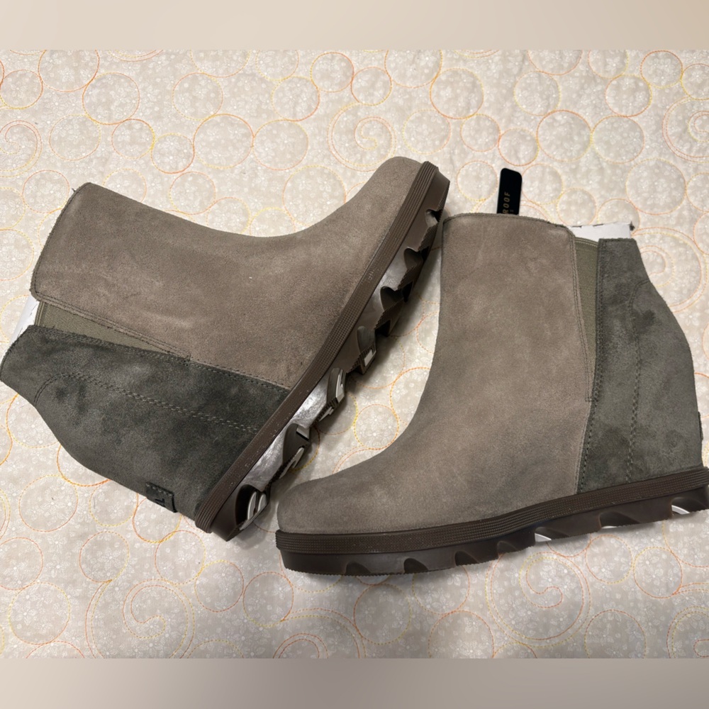 Sorel Women's Sage Joan of Arctic Wedge II Zip Boots